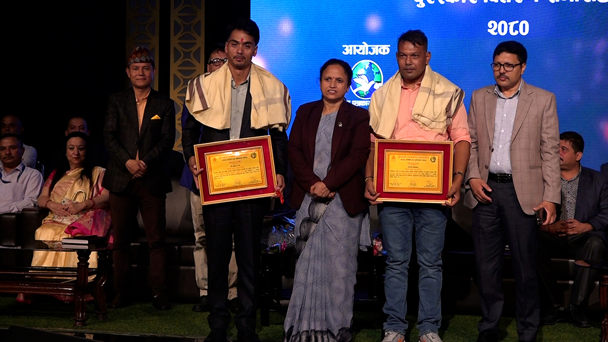 हेम–सुनिल जोखिमपूर्ण टेलिभिजन पत्रकारिता पुरस्कार महेश केसी र शिव सिलवाललाई